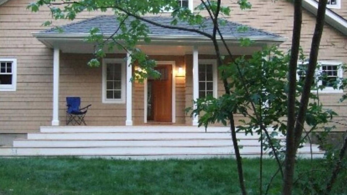 Shelter Island House | Contemporary near Wade's Beach - 10 min drive to Sunset Beach/Shelter Island Hts