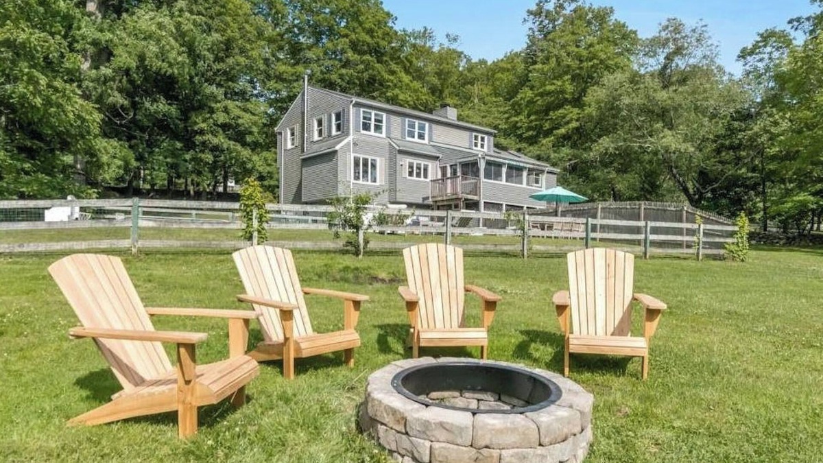 Katonah House | Contemporary Pet-Friendly Retreat w/ Game Room, Fireplace & HBOMax