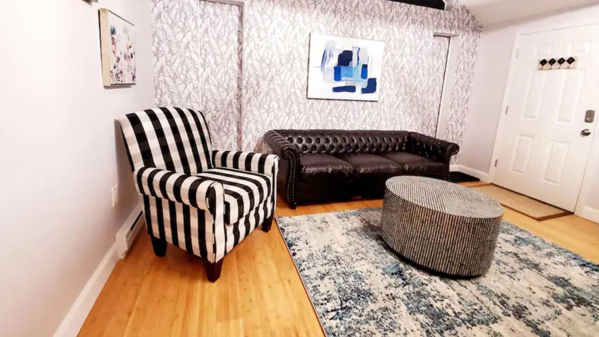 Nashua Apartment | Contemporary Private Studio near Mine Falls