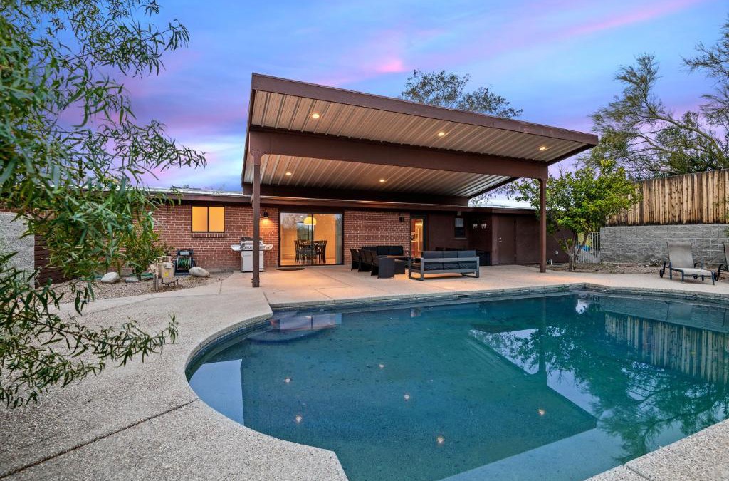 Riverside Terrace House | Contemporary Resort, Pool,Patio,2x Kings,Rec Room