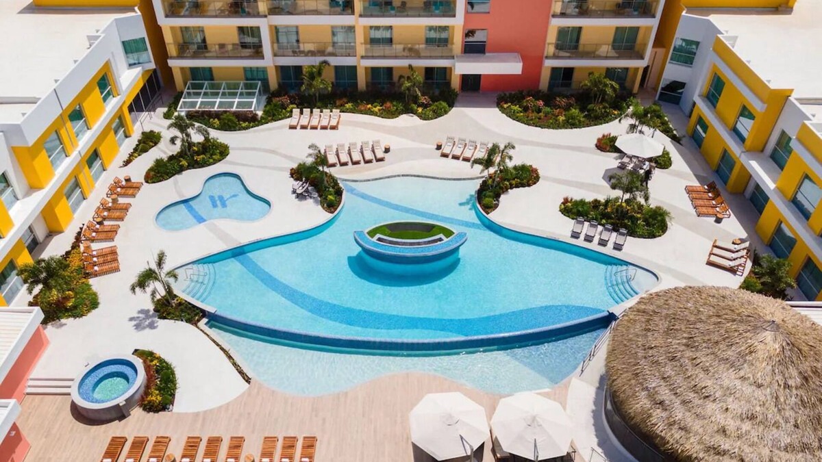 Otrobanda Hotel | Contemporary Room w/Relaxing Island View | Outdoor Pool & Free Parking