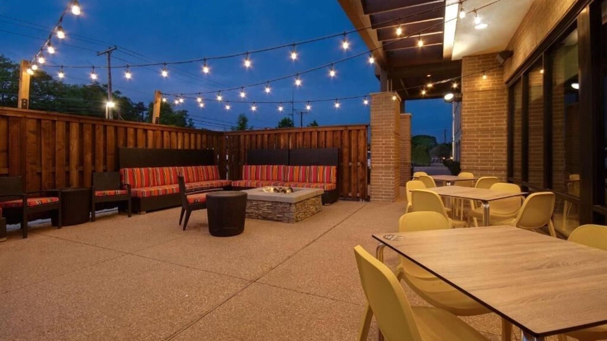 University Hotel | Contemporary Suite w/Full Fridge & Outdoor Spaces