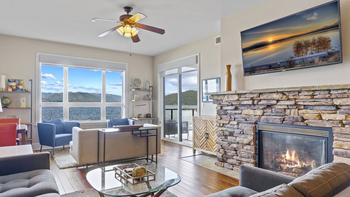 Sandpoint Condo | Contemporary, Views Yr Round- Seasons at Sandpoint