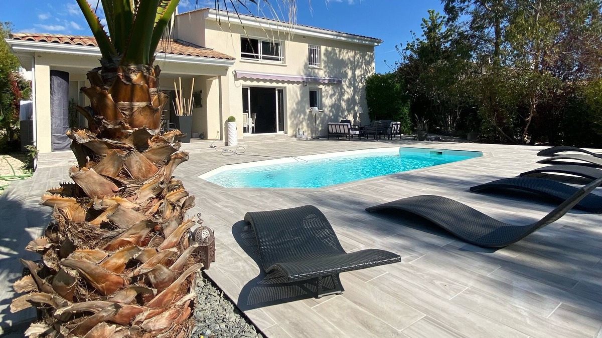 Vailhauques Villa | Contemporary villa R.H, sea and garrigues 15km from the center of Montpellier