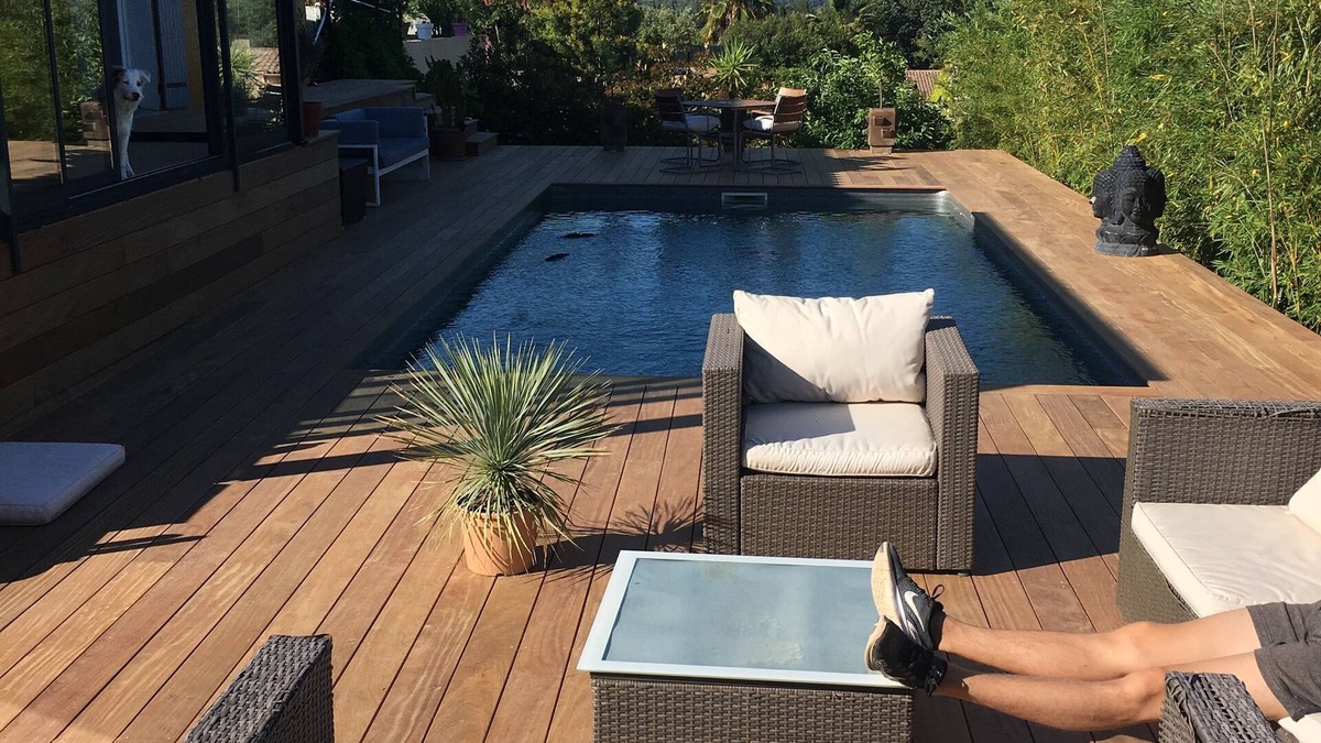 La Crau Villa | Contemporary villa in a quiet location with breathtaking views, swimming pool and not overlooked.