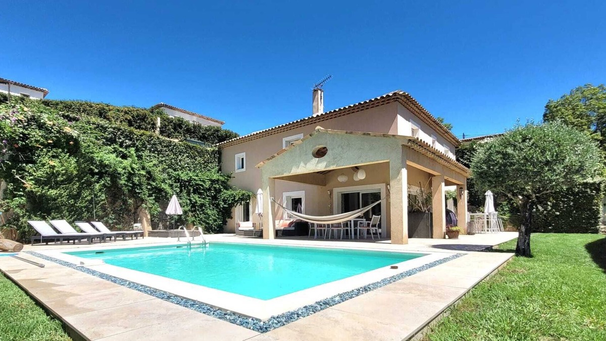 Pegomas Villa | Contemporary villa with swimming pool - haven of peace
