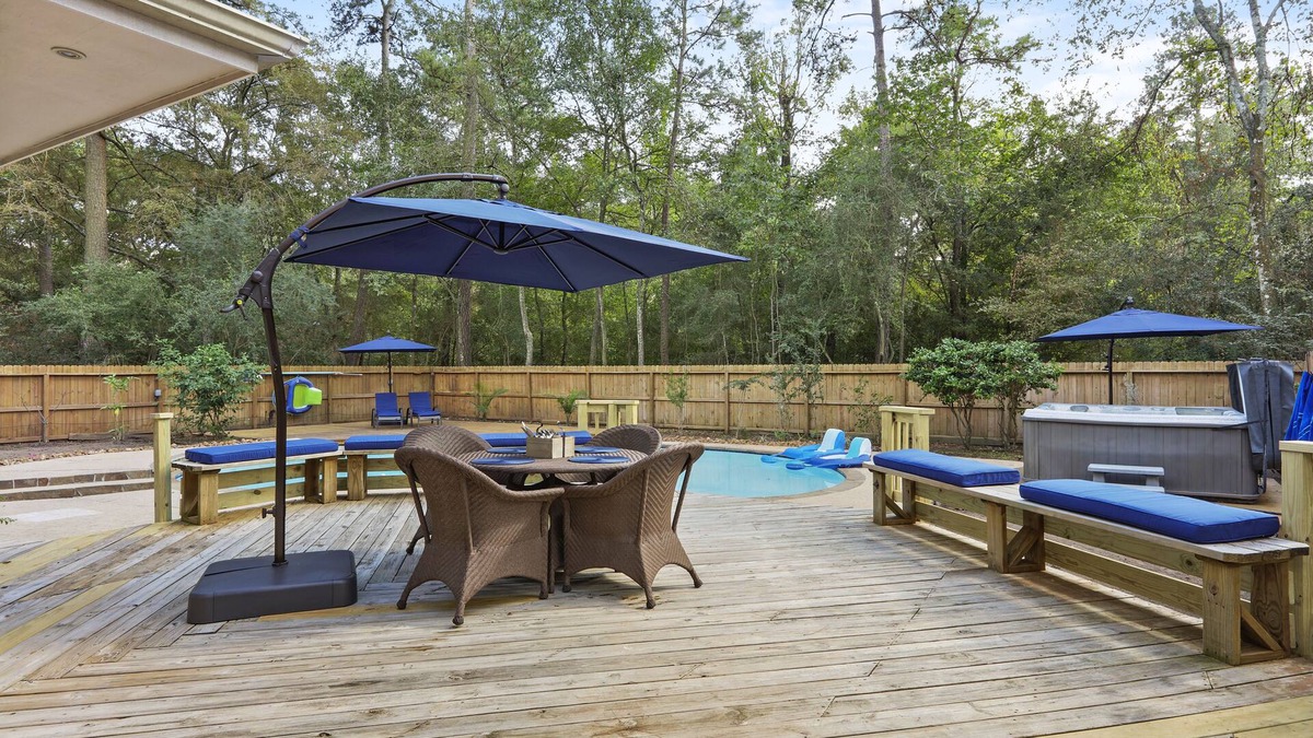 Grogan's Mill House | Contemporary Woodlands Retreat with Pool