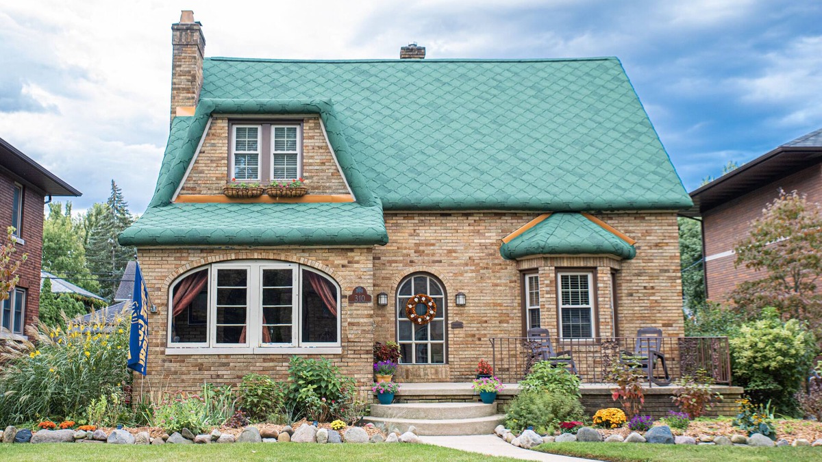 Harters Heights House | Continue the Irish tradition With This Home Blocks From Campus.