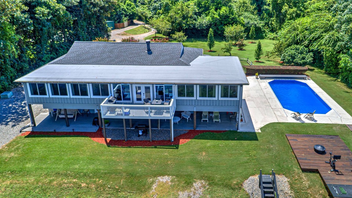 Augusta Apartment | Contract Work in Augusta? Comfort Meets Calm — Private Riverfront, Scenic Views