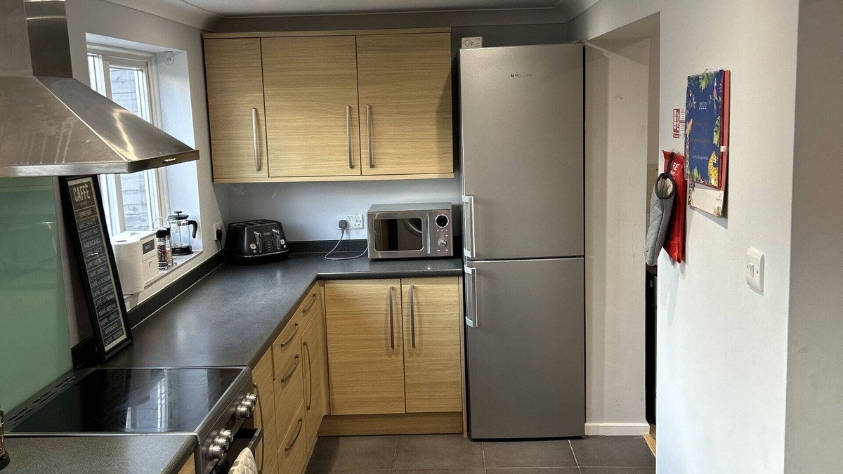 Stevenage House | *Contractor* Modern House Stevenage FREE Parking
