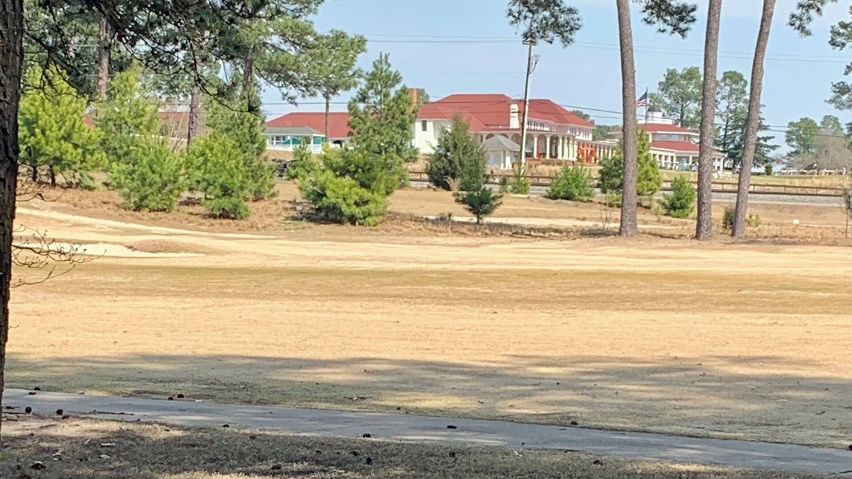 Pinehurst Condo | Convenient 2 bedroom 2 bath condo steps from Pinehurst clubhouses
