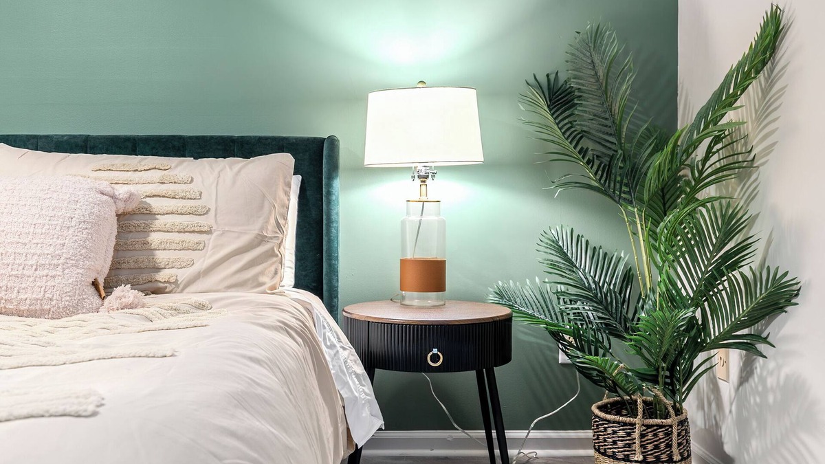 Hoover House | Convenient 3/2.5 Boho Bungalow