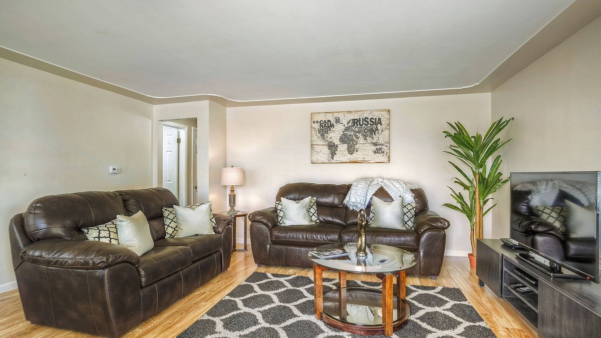 Edgewater Apartment | Convenient Access To Denver