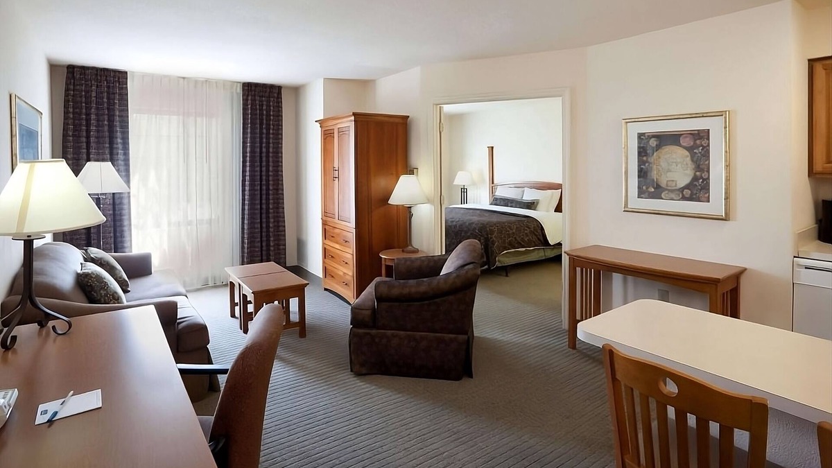 Vance Jackson Apartment | Convenient Accommodation w/Fully-equipped Kitchen! A 7-minute drive to UTSA!