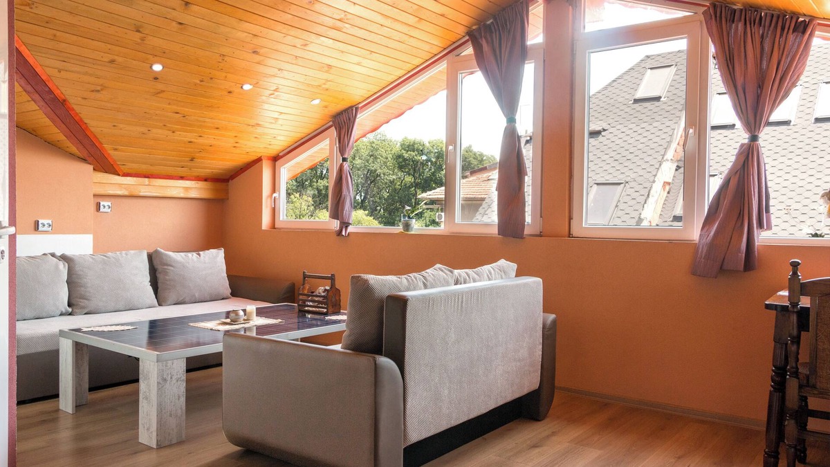 Burgas Apartment | Convenient, Central Seaside Location by the Sea Garden& the beach in Burgas!