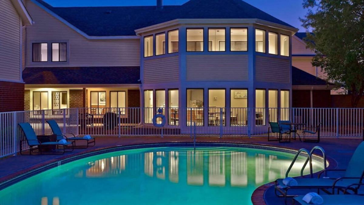Eagan House | Convenient Countryside Stay, 4 Awesome Units, Pool, Free Parking, Pet-Friendly
