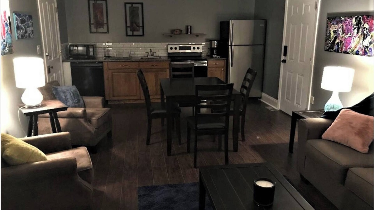Abingdon Apartment | Convenient Downtown Location!