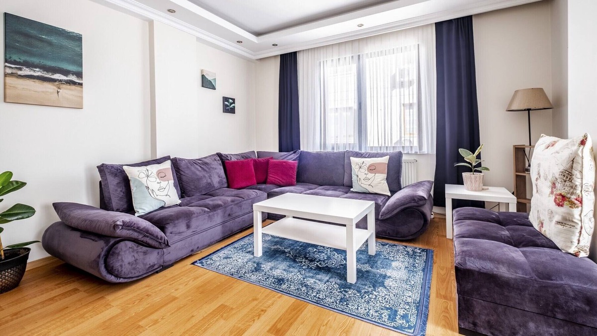 Maltepe Apartment | Convenient Flat w Balcony 7 min to IKEA