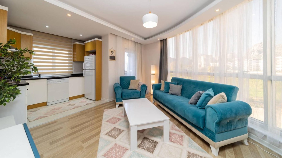 Konyaalti Apartment | Convenient Flat with Balcony in Konyaalti