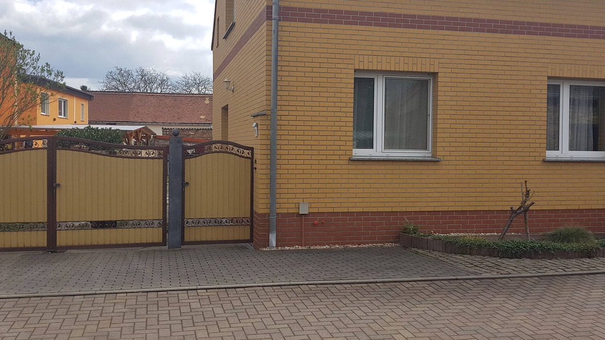 Pouch Condo | convenient location, very close to the Goitzsche