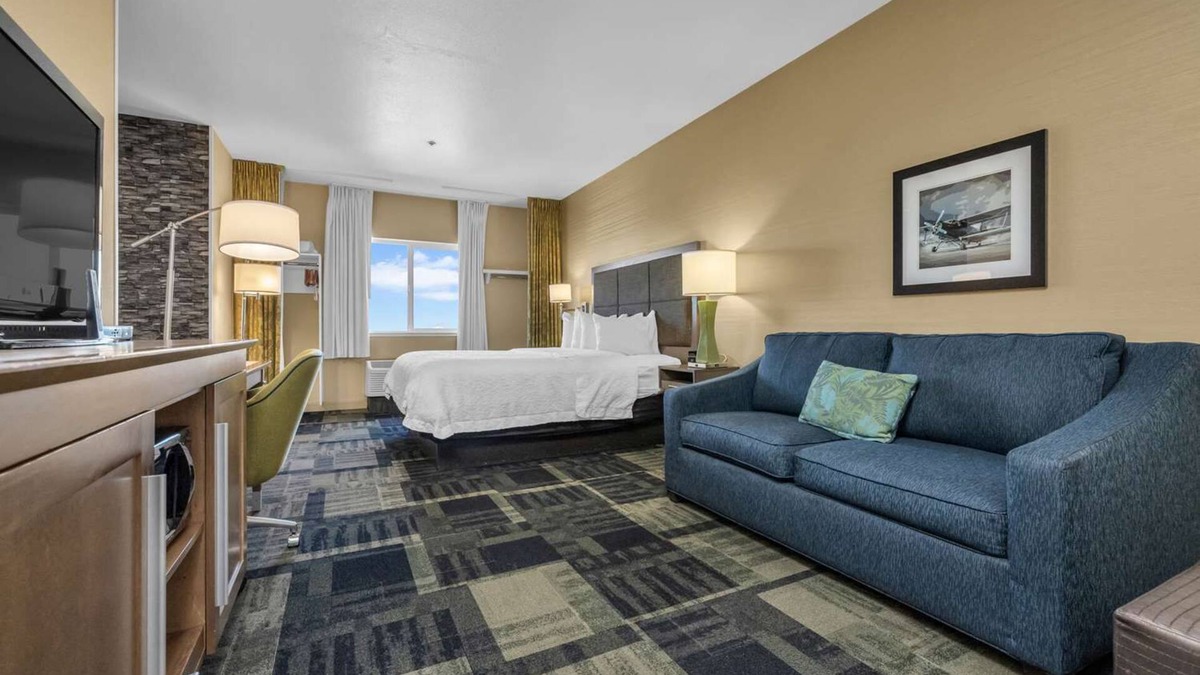 Vacaville Hotel | Convenient Location! Minutes to Nut Tree Family Park, Free Onsite Parking