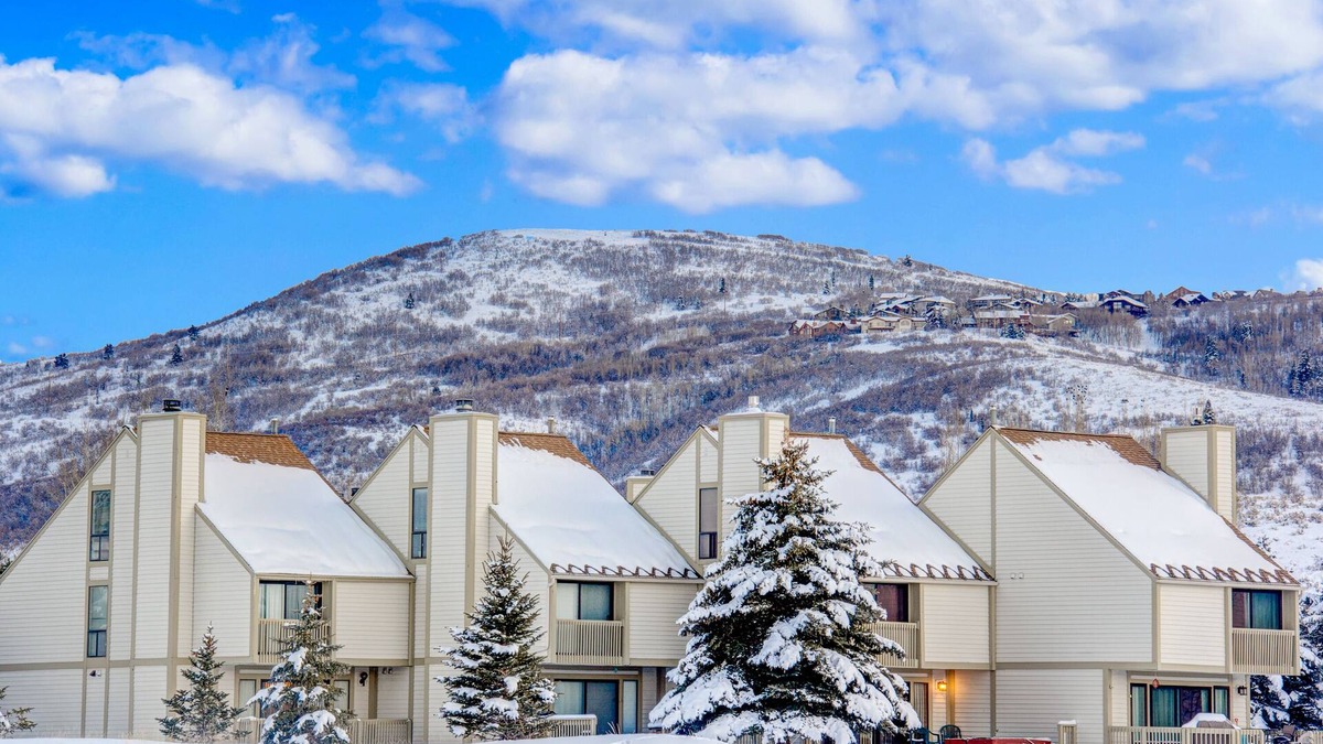 Park Meadows House | Convenient location on shuttle route with fantastic mountain views!