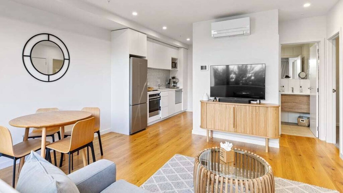 Mission Bay Apartment | Convenient Modern 2-Bedroom Unit with Free Parking