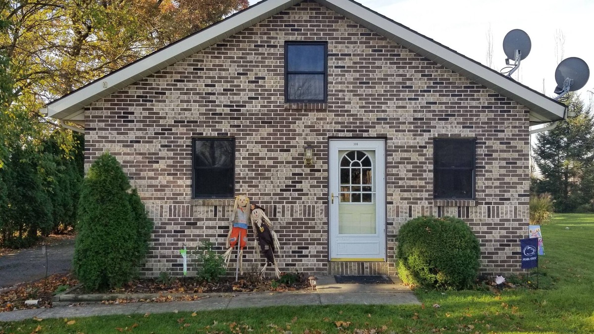 Bellefonte House | Convenient Penn State Hideaway located in the village of Pleasant Gap!