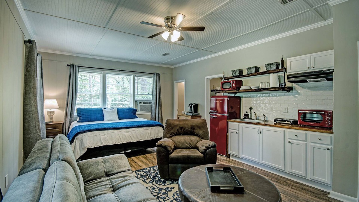 Tougaloo Apartment | Convenient/Safe Location: Studio APT near WholeFoods