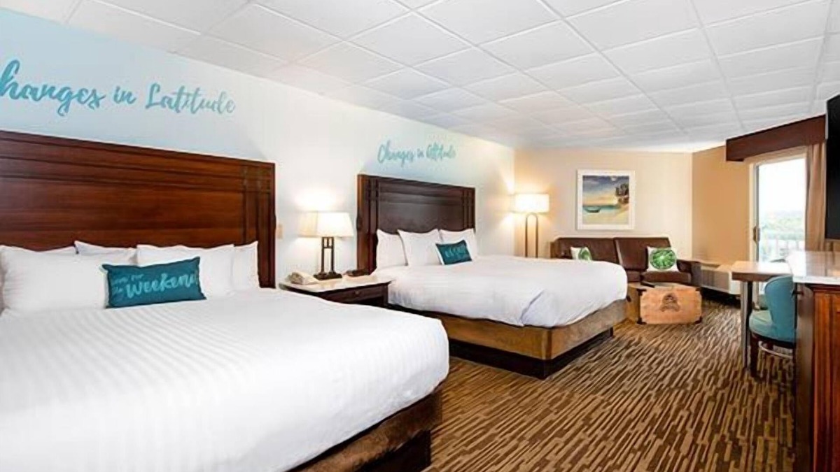 Osage Beach Hotel | Convenient Stay, Superb Location, Free Parking, Onsite Pool