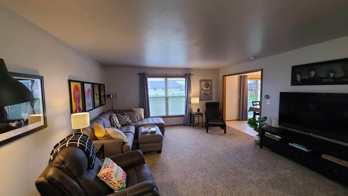Green Bay House | Convenient to Green Bay's beltline where you can get anywhere in 15 minutes.
