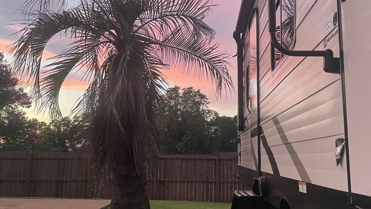 Taylorville House | Convenient to UA and Mercedes
