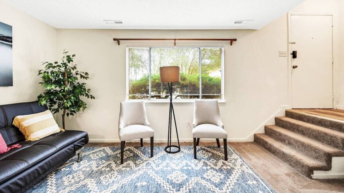 Alabaster House | Convenient Townhome in Alabaster near Birmingham