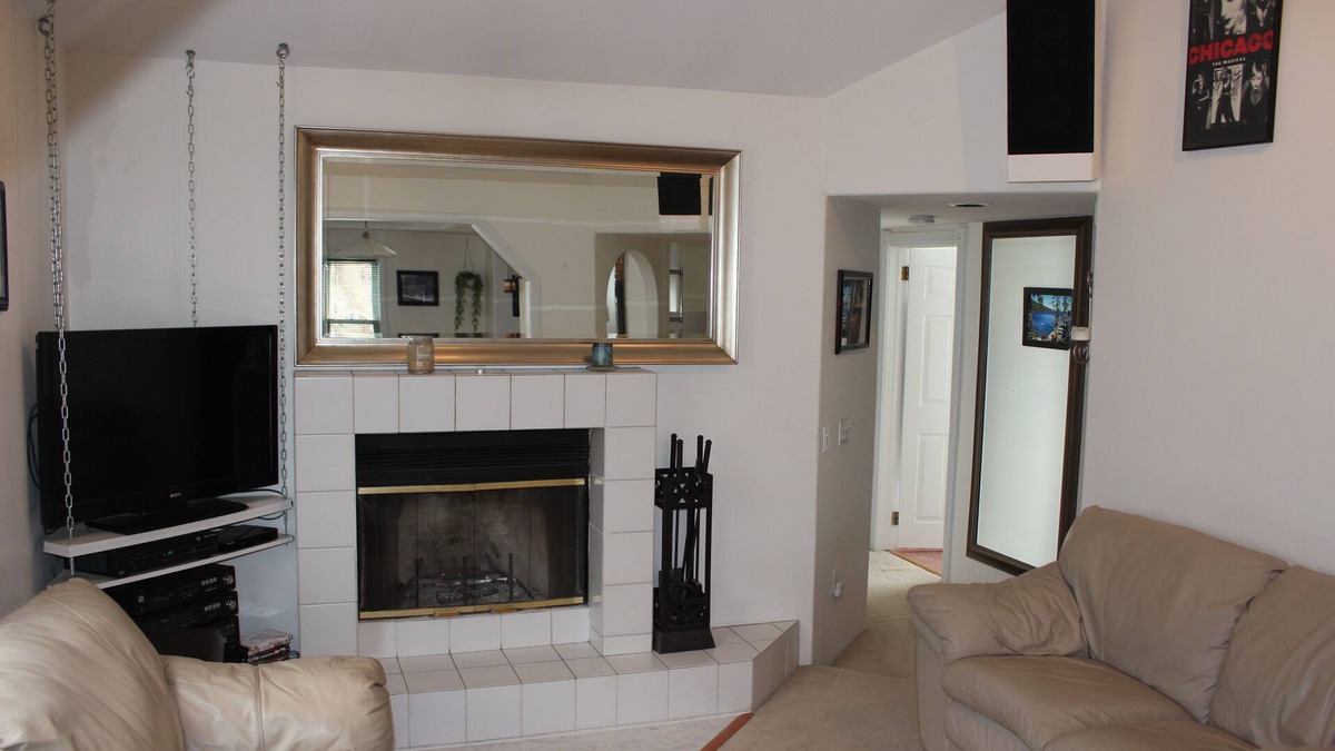 Elmira Apartment | Conveniently & centrally located for traveling medical professionals.