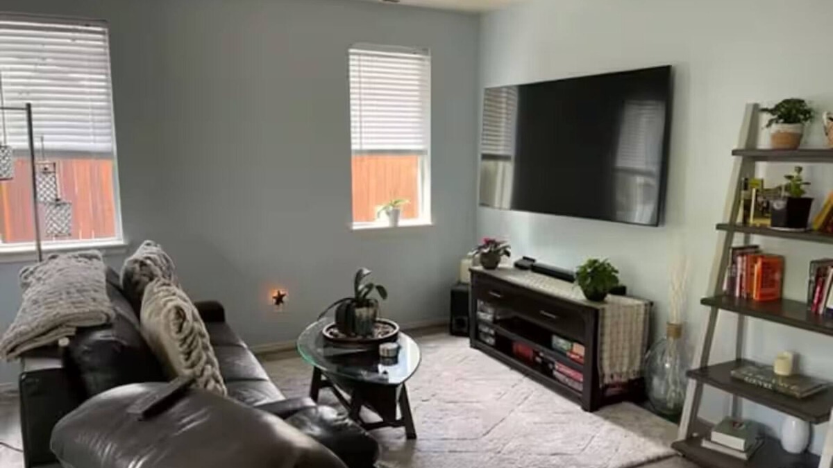 Eugene House | Conveniently located, 2 bedroom w/charming patio