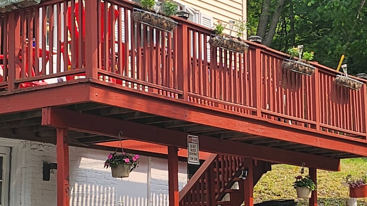 Troy House | Conveniently located by HVCC. No cleaning or pet fee