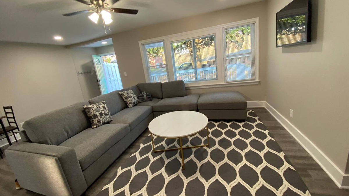 Marietta House | Conveniently Located close to the City Center