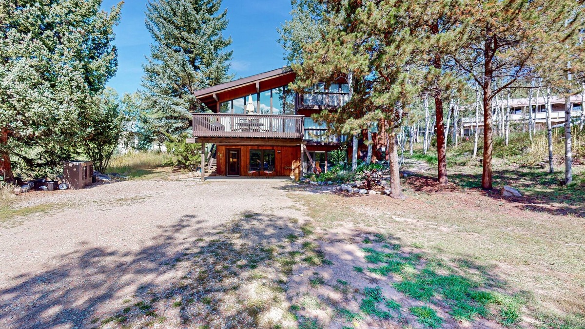 Mountain Valley Apartment | Conveniently located home with W/D & WiFi - nearby ski area