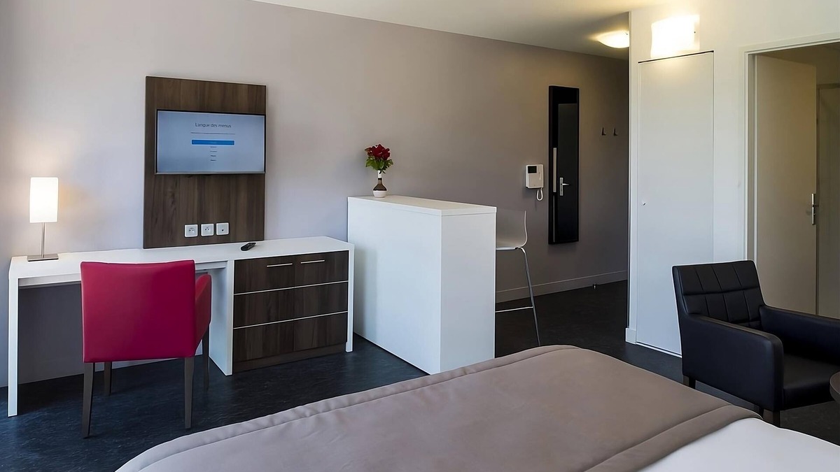 Dijon Hotel | Conveniently Located Room for Comfortable University Stays
