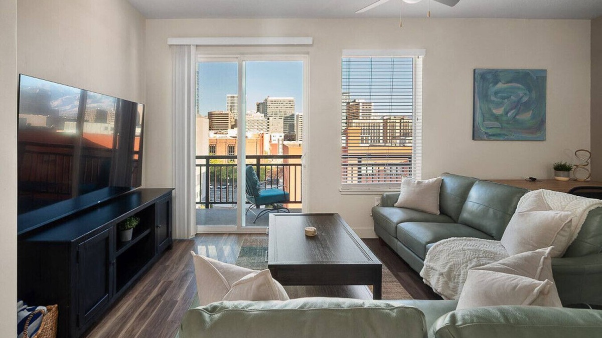 Rio Grande Apartment | Convention Ctr - Stylish 2BD/2BA w/Pool/Gym/Htub