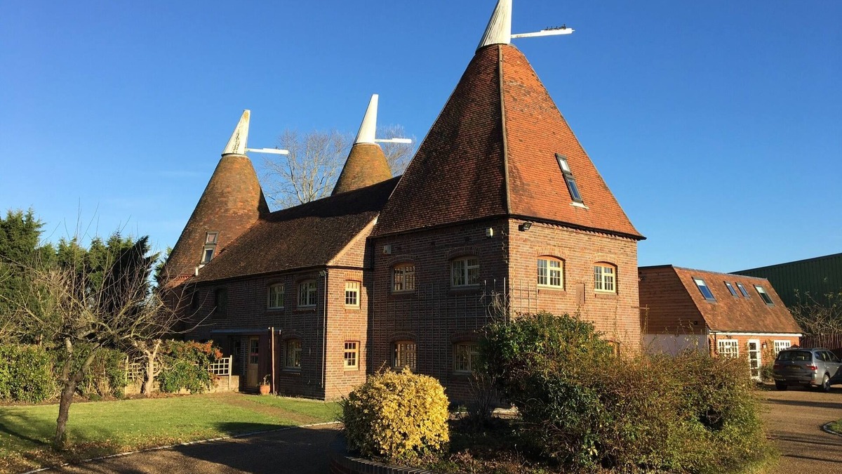 Tonbridge House | Converted Barn in a peaceful rural setting, family friendly, Collier Street TN12
