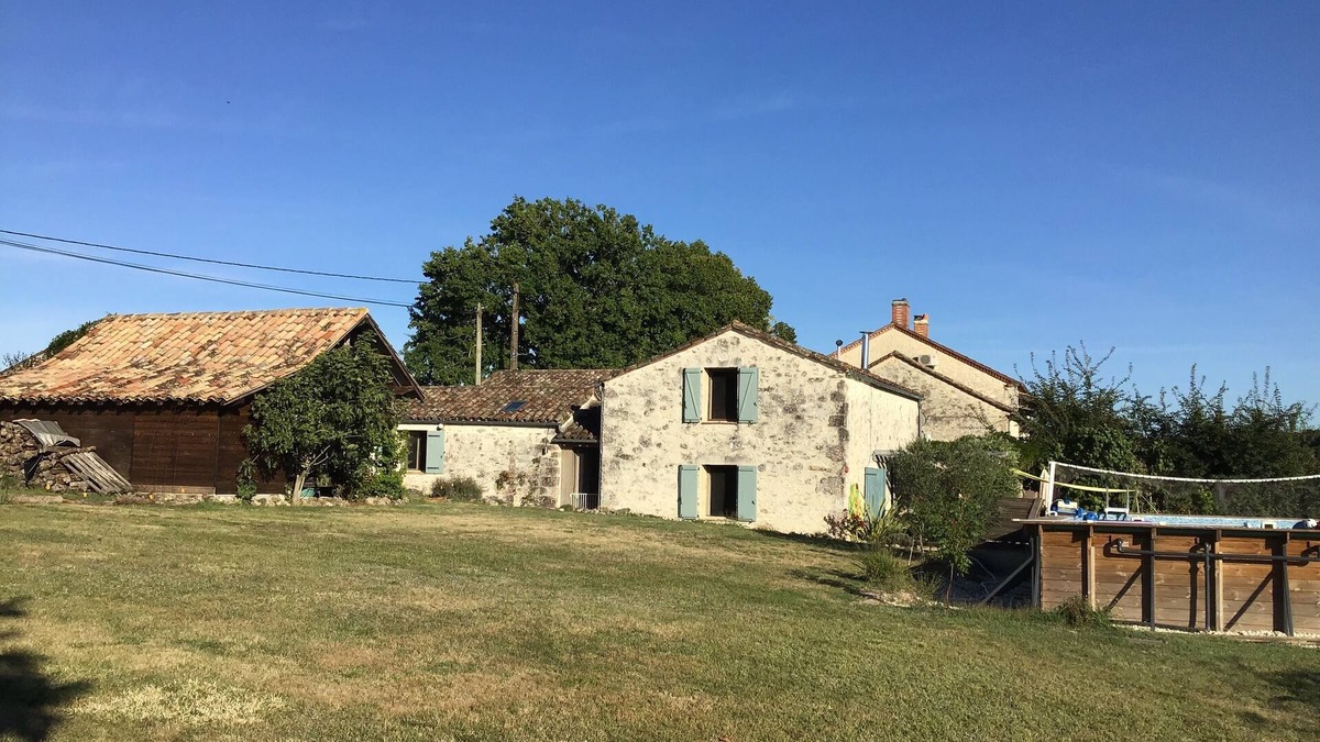 Salles House | Converted barn in a peaceful setting, perfect for exploring the Lot-et-Garonne