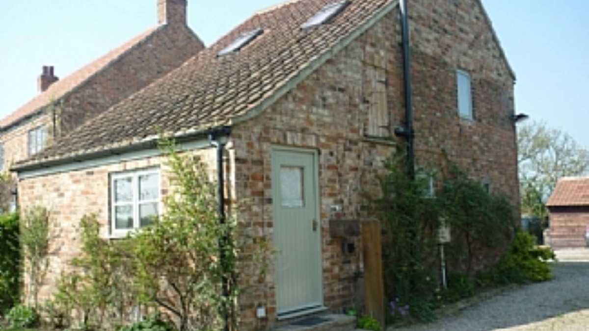 Lower Dunsforth Cottage | Converted Barn On Edge Of Village Setting