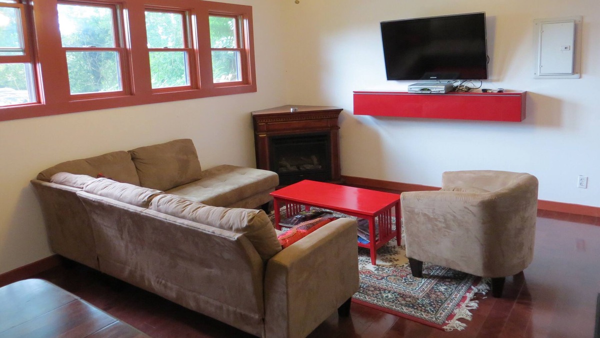 Shinnecock Hills Cottage | Converted Coach House - 1-BR Duplex, bay view, private, just renovated
