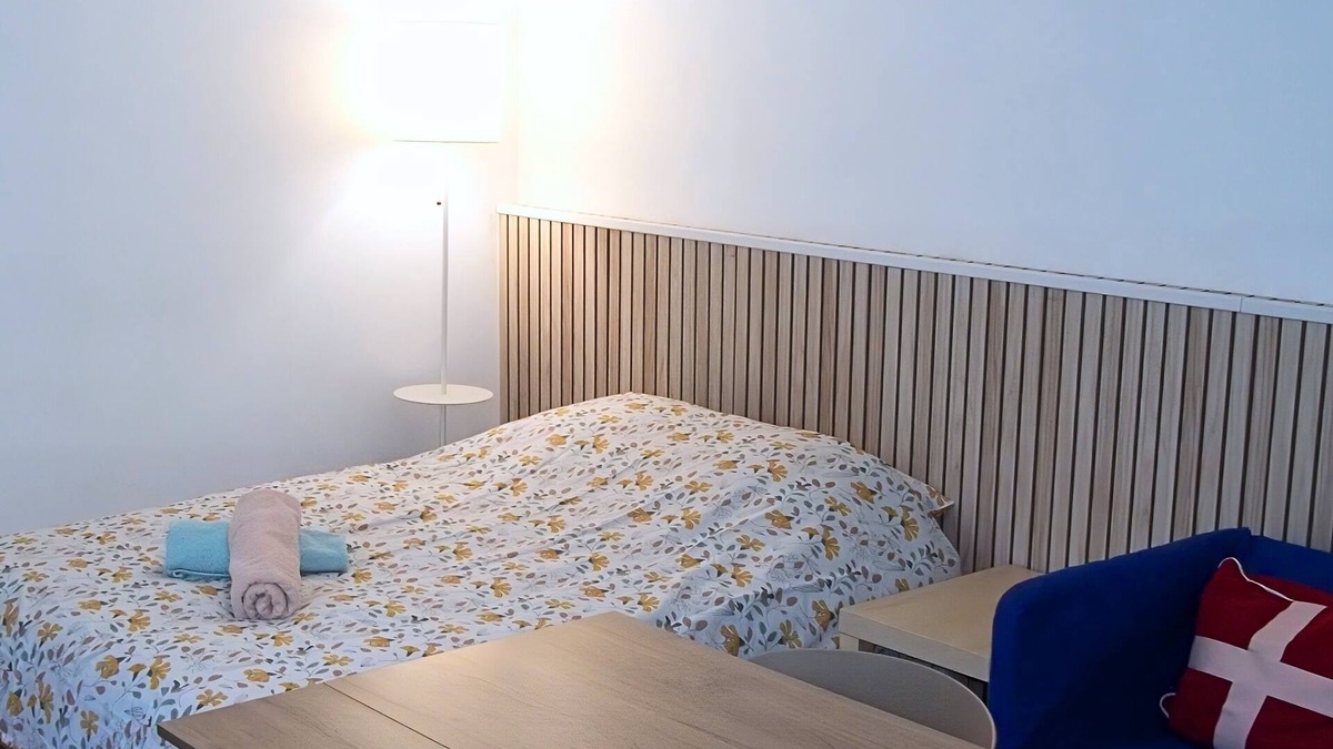 Lens Apartment | Cook 9