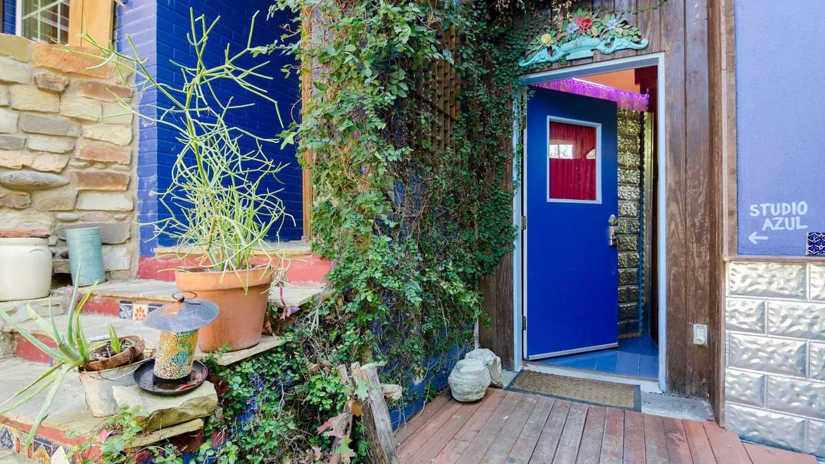 Travis Heights Apartment | Cool Art/Living Space & Studio - Near Soco & Downtown!