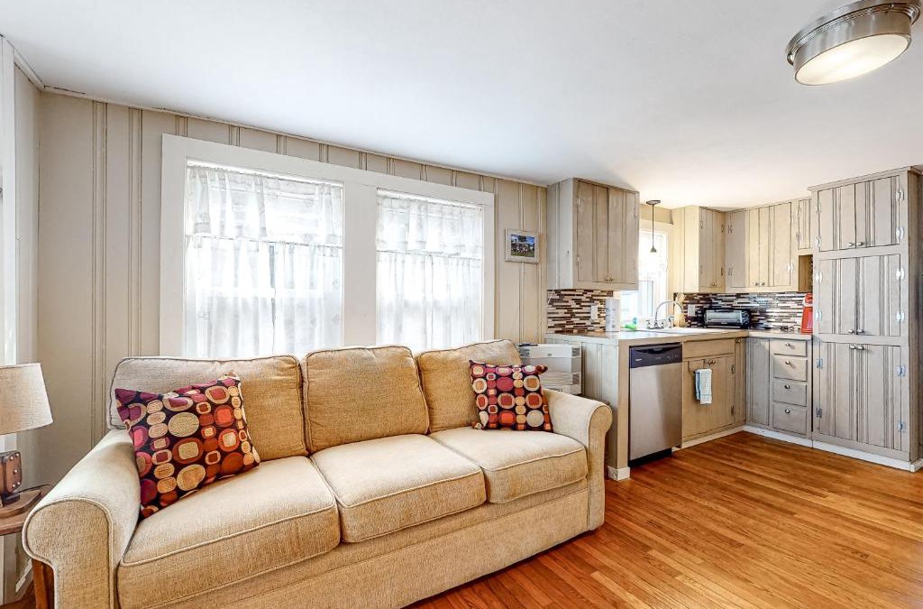 Hampton Apartment | Cool Change