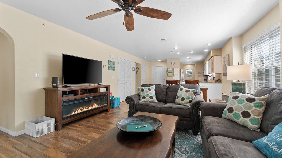 Branson Condo | Cool Fall Rates! Cozy. 2nd bath update! Master spa shower!