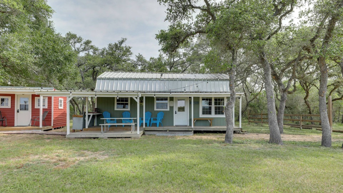 Sublime Cabin | Cool Mornings, Crackling Fires, Monster Catfish!
