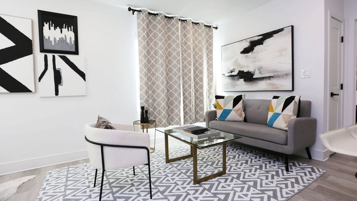 Brookland Bed & Breakfast | Cool & Spacious CitySkyline View Home in Brookland